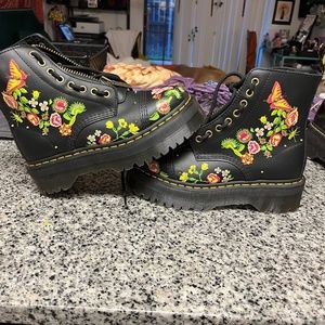 Limited Edition Dr Martens Venusfly Trap Sinclair